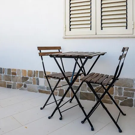 Marika Con Piscina פונטנה ביאנקה