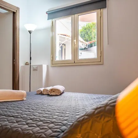 Marika Con Piscina דירה