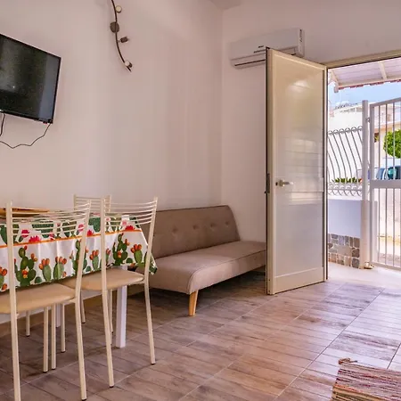 Marika Con Piscina דירה פונטנה ביאנקה