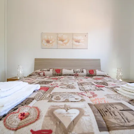 Marika Con Piscina דירה פונטנה ביאנקה