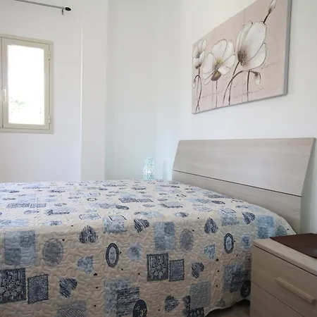 Marika Con Piscina *