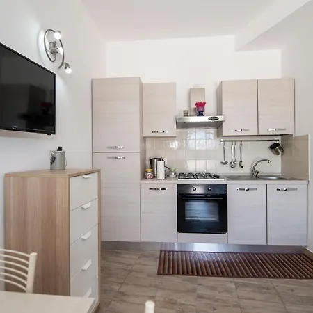 Marika Con Piscina דירה *