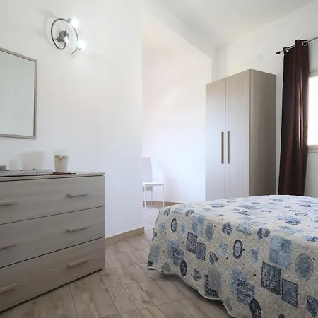 Marika Con Piscina דירה *