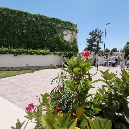 Marika Con Piscina פונטנה ביאנקה