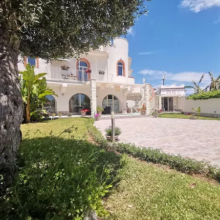 Marika Con Piscina * פונטנה ביאנקה